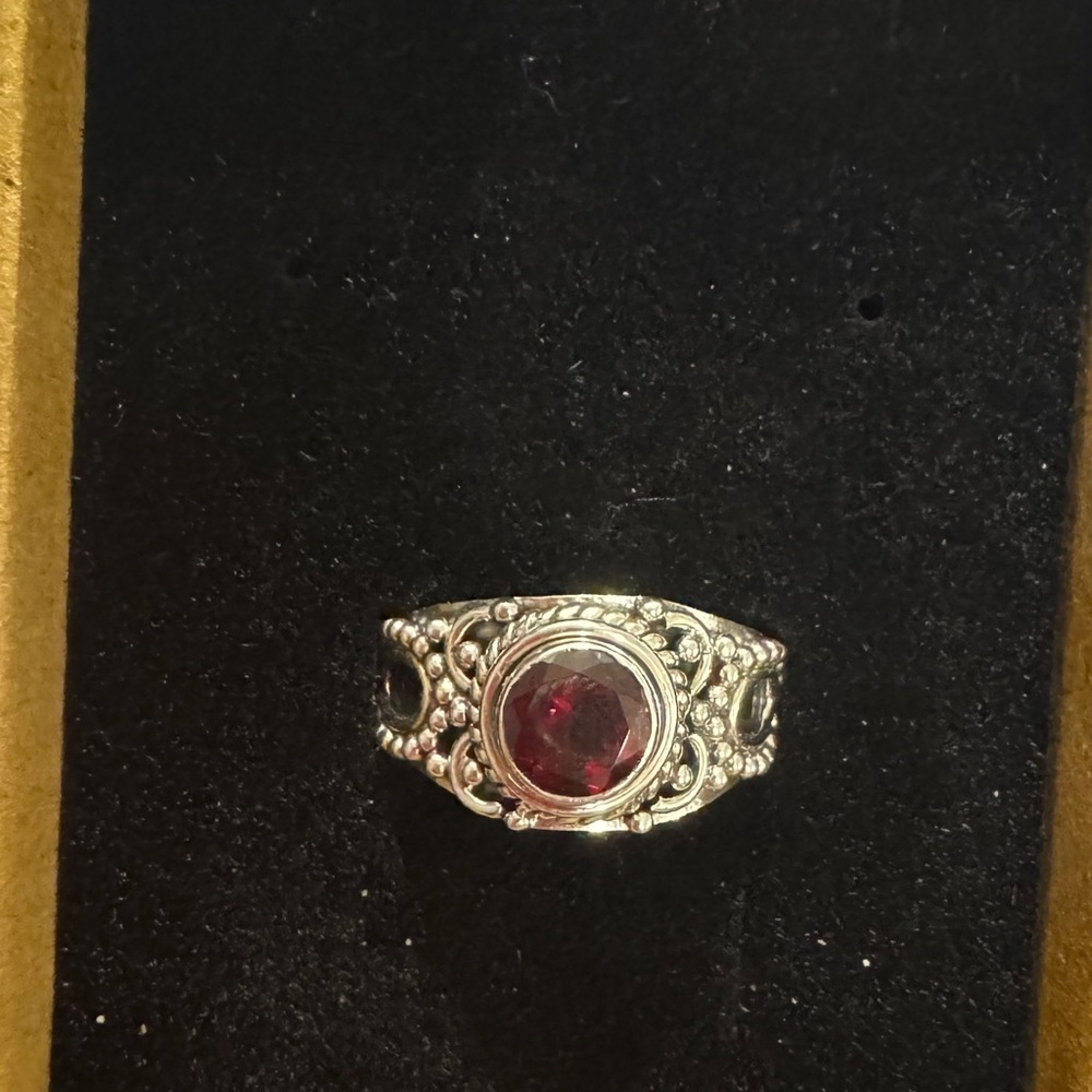 NEW Sterling Silver 925 Garnet Ring Size 8 – Bali Style Statement Ring - Picture 4 of 9